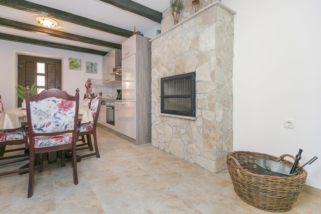 Haus In Istrien Direkt Am Meer Plomin Extérieur photo